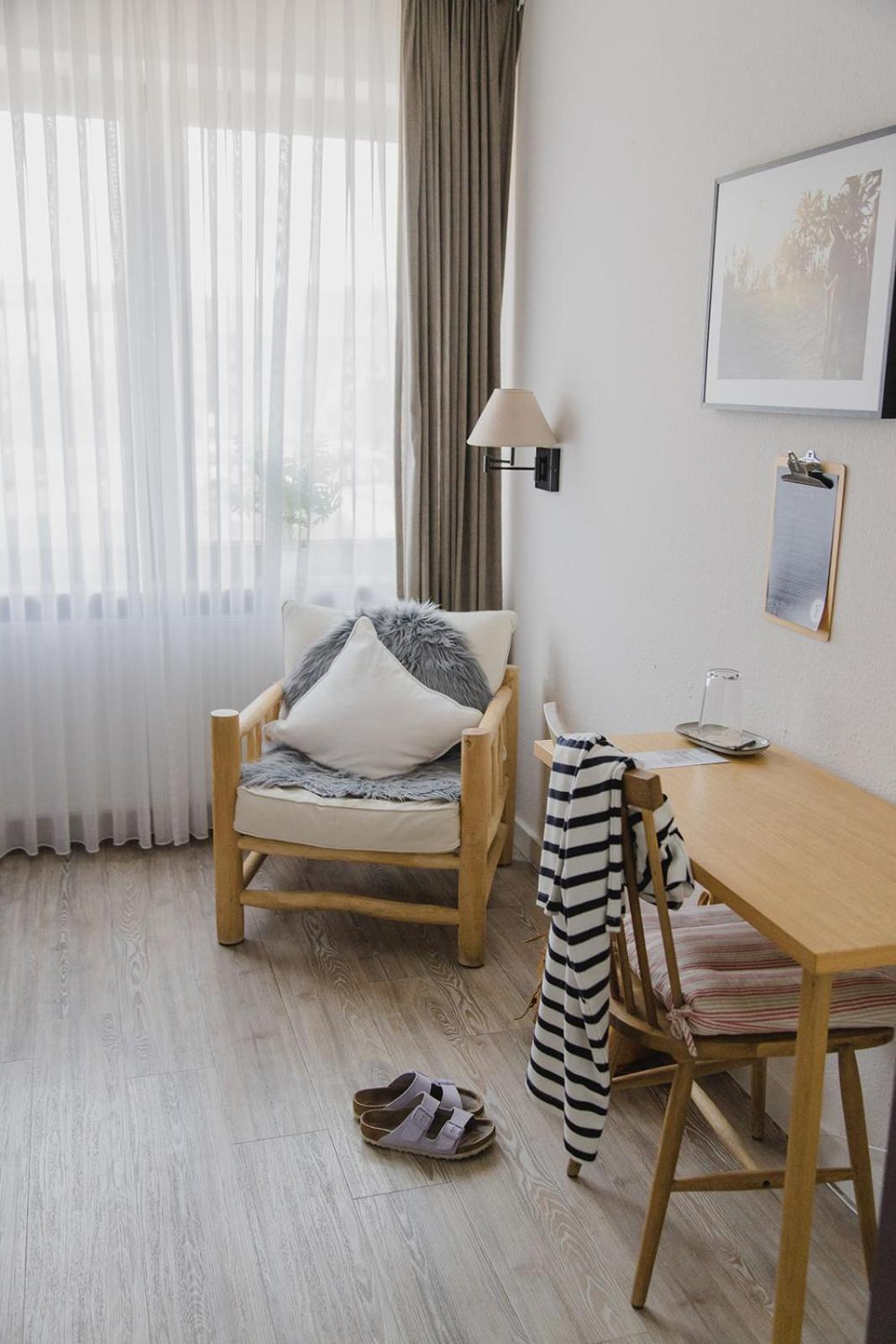 Fruehstueckshotel Fuerstenwerth วิลเฮล์มฮาเฟน ภายนอก รูปภาพ